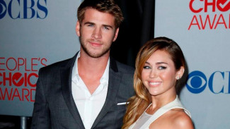 Miley Cyrus Dikabarkan Resmi Menikah dengan Liam Hemsworth