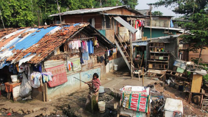 Suasana tempat tinggal kaum miskin di perkotaan. 