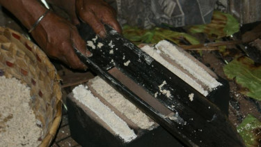 Roti Sagu Raja Ampat