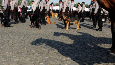 Ilustrasi polisi jaga lokasi penetapan calon Gubernur DKI.