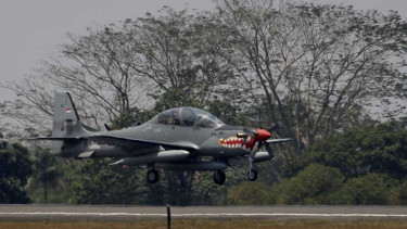 Pesawat Tempur Super Tucano Tiba di Jakarta