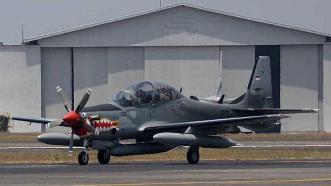 Pesawat tempur Super Tucano yang dibeli TNI Angkatan Udara dari perusahaan Embraer, Brasil.