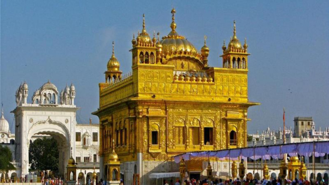 Kuil Harmandir Sahib (Golden Temple) di India