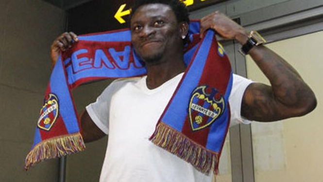 Pemain Levante, Obafemi Martins. 