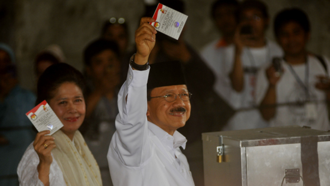 Foke Nyoblos Di TPS 01