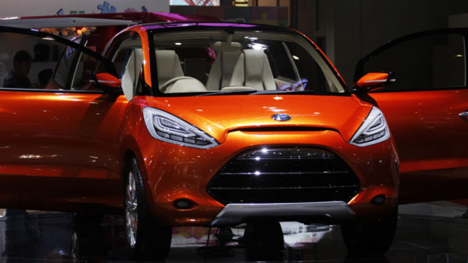 Daihatsu di Indonesia International Motor Show (IIMS) 2012.