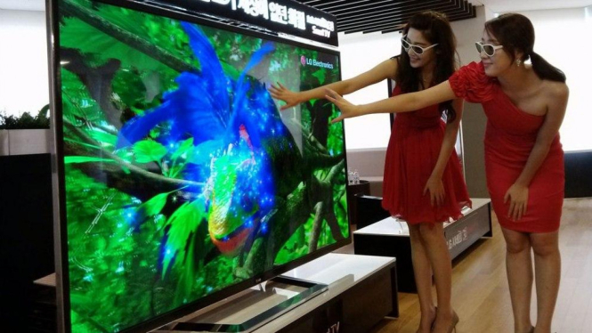 LG saat perkenalkan TV layar 4K