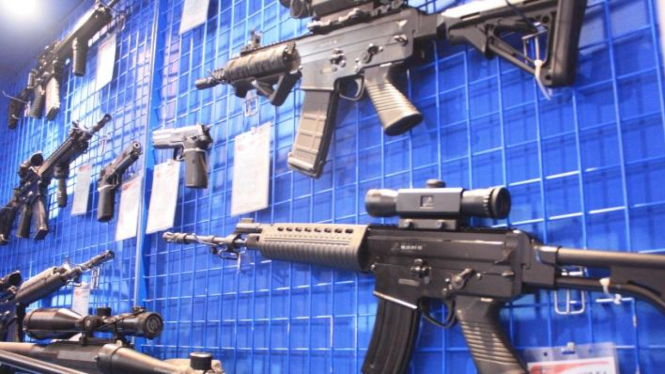 Senapan penembak jitu buatan PT Pindad