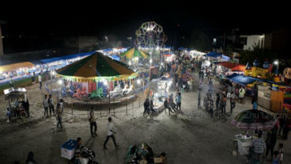 Geliat di Pasar Malam