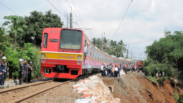 uji coba kereta rel listrik