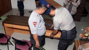 Brimob lakukan penyisiran di gereja GBIS Kepunten