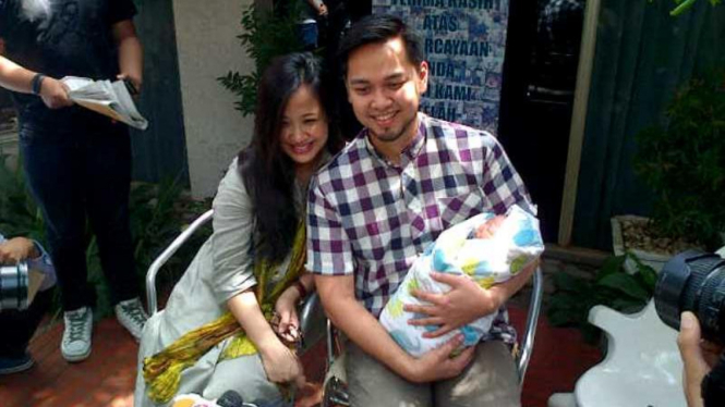 Astrid Sartiasari dan Arlan Djoewarsa