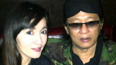 Deddy Dores dan penyanyi Indah Sari