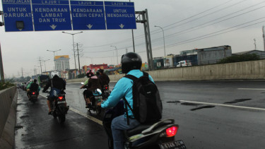 Pengendara Motor Masuk Jalan Tol