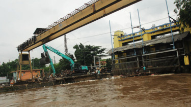 Pintu Air Manggarai Siaga II