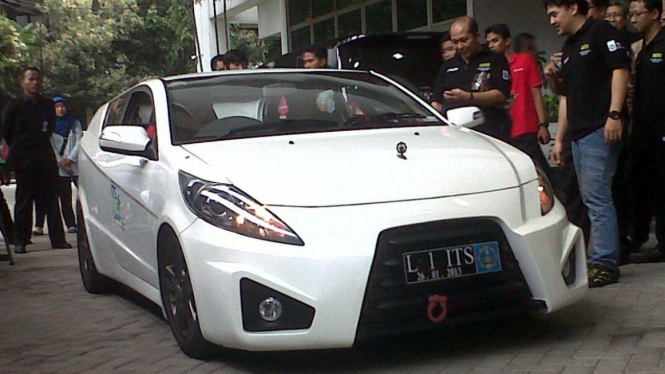 E&C, mobil listrik karya mahasiswa ITS