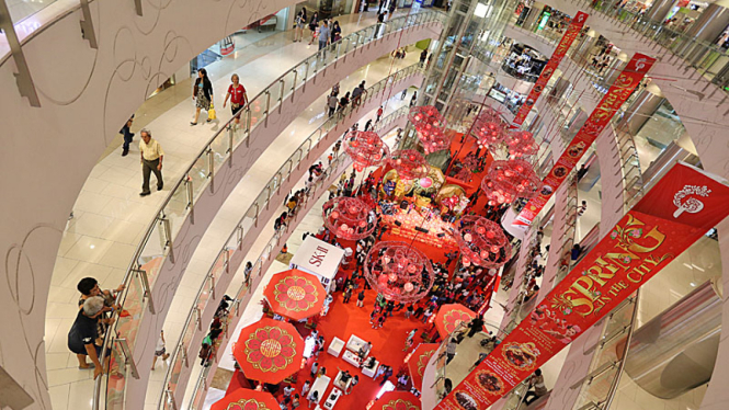 Suasana Imlek di Mall Central Park