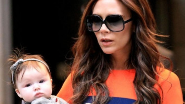 Victoria Beckham dan Harper Seven
