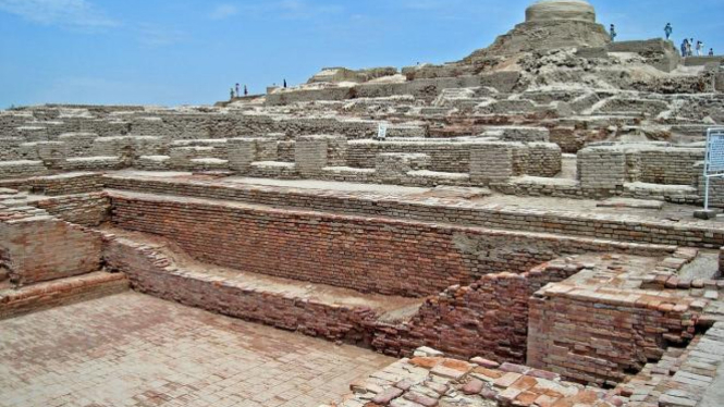 Sisa-sisa bangunan Mohenjo Daro