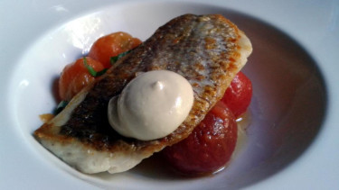 Hidangan Press Club steak ikan kakap merah 