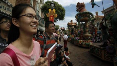 Para turis China di luar negeri.