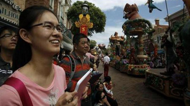 Para turis China di luar negeri.