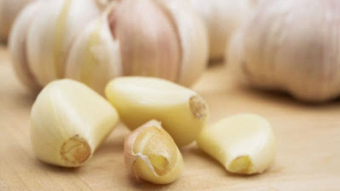 Bawang putih.