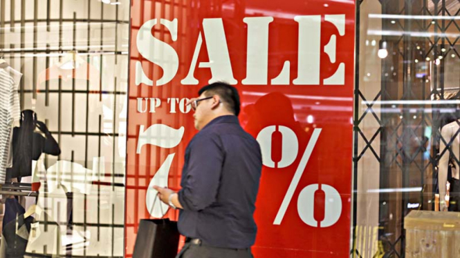 Perang Diskon Merk Pakaian