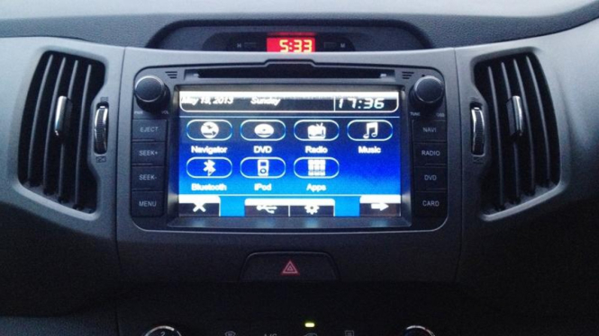 tampilan dashboard All New KIA Sportage. Ilustrasi