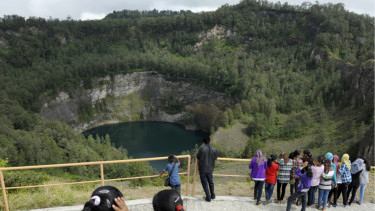 Pesona Danau Kelimutu