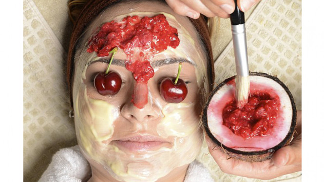 Masker wajah ala kue tart