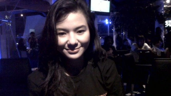 Eriska Rein hamil delapan bulan