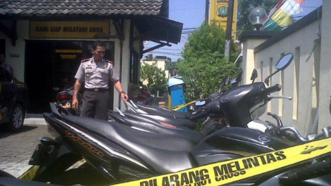 Polisi amankan motor pasca bentrok FBR di Depok