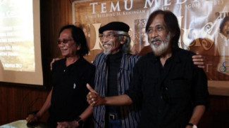Sebelum Meninggal, Yon Koeswoyo Bolak-Balik ke Rumah Sakit