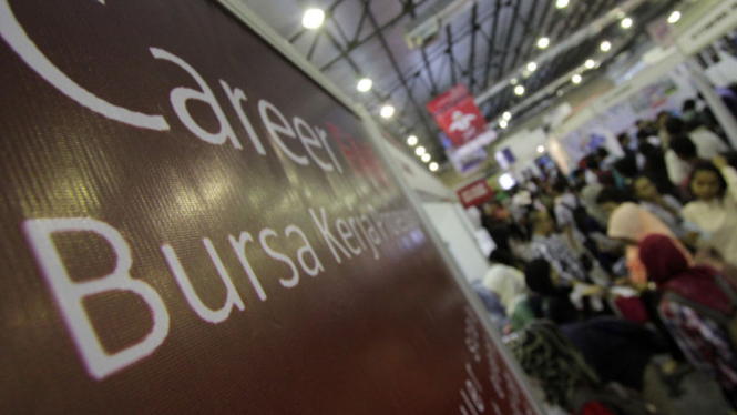 Ribuan Pencari Kerja Padati Mega Career Expo