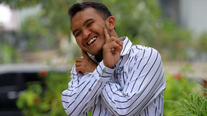 Caisar tampil di Pesbukers