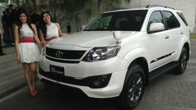 New Toyota Fortuner TRD (Bensin)