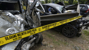 Kondisi mobil yang terlibat kecelakaan maut di KM 8 Tol Jagorawi