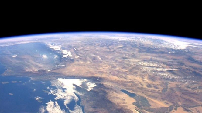 Planet Bumi.
