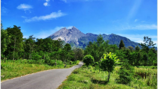 Memandang Gagahnya Merapi dari Ketep Pass
