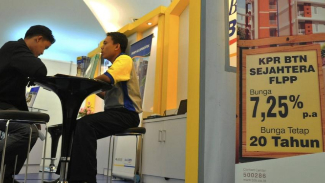 Suasana pameran perumahan.