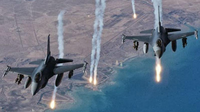 Pesawat Tempur F-16.