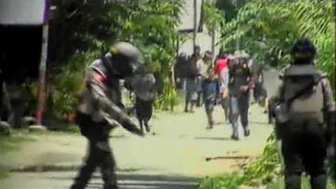 Ricuh Pemekaran Luwu, Massa Bentrok dengan Polisi