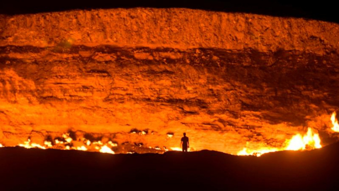Gerbang Neraka di Turkmenistan.