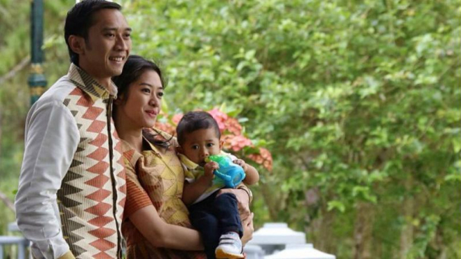 Edhie Baskoro Yudhoyono di Istana Tampaksiring, Bali.