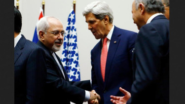Menlu AS John Kerry dan Menlu Iran Mohammad Javad Zarif 