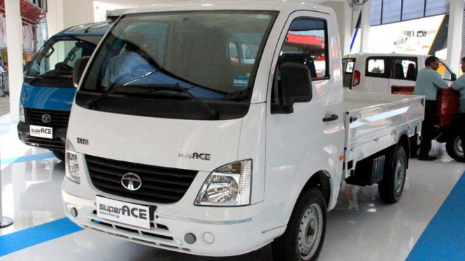Mobil Tata Super Ace