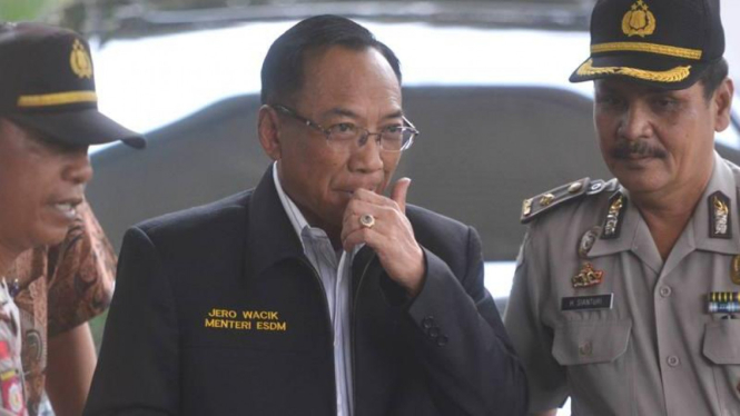 Menteri ESDM Jero Wacik di KPK, Senin 2 Desember 2013