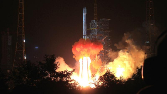 Peluncuran roket Chang'e 3 milik China