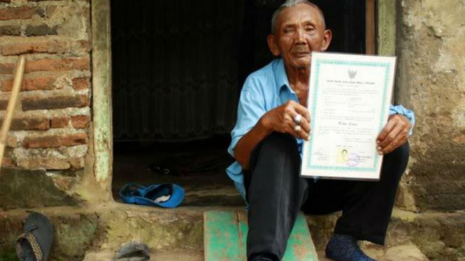 Slamet Suradio (74), masinis kereta tragedi Bintaro I.